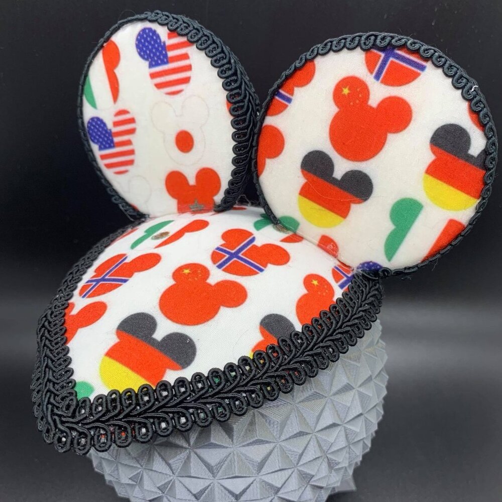 EPCOT Wold Showcase HANDMADE Mouse Ear Hat/ Fascinator Hat